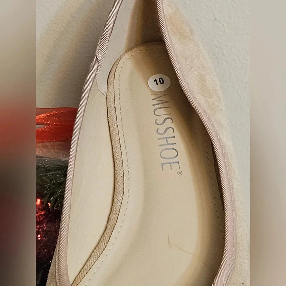 Musshoe bow decor tan flats slip ons - Picture 5 of 9